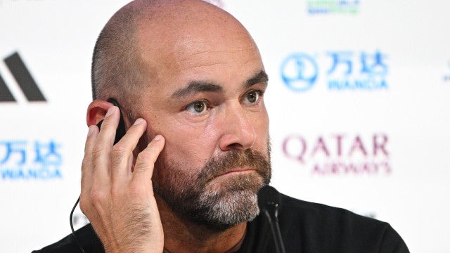 Técnico do Qatar quer blindar time na Copa para defender marcas de anfitriões