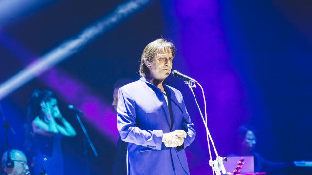 Roberto Carlos lamenta morte de Erasmo: ‘Minha dor é muito grande’