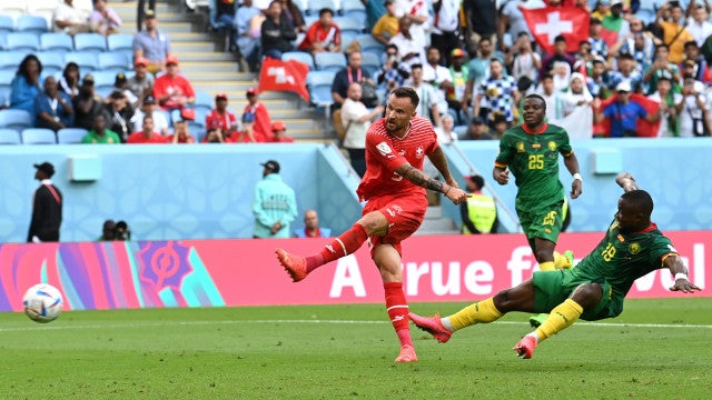 Suíça vence Camarões com gol especial em 1º jogo do grupo do BR na Copa