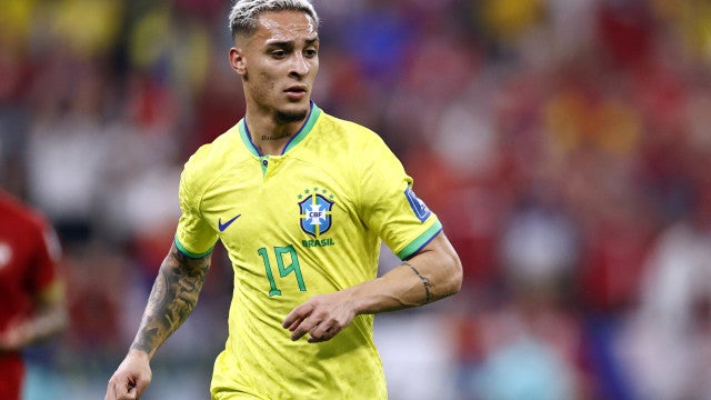 Antony fica fora de treino da Seleção pelo segundo dia seguido