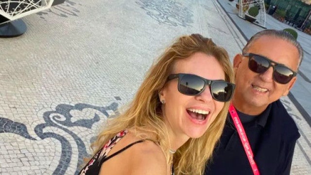 Galvão Bueno faz passeio com a esposa no Qatar