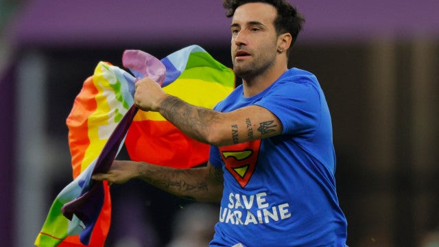 Com protesto LGBTQIA+ em campo, Portugal vence Uruguai por 2 a 0