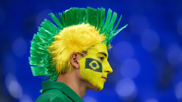 Para aliviar calor, Qatar faz torcedores passarem frio nos estádios da Copa