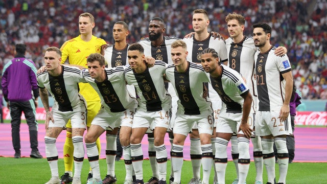 Fifa multa Alemanha em R$54 mil por não levar jogadores para coletiva