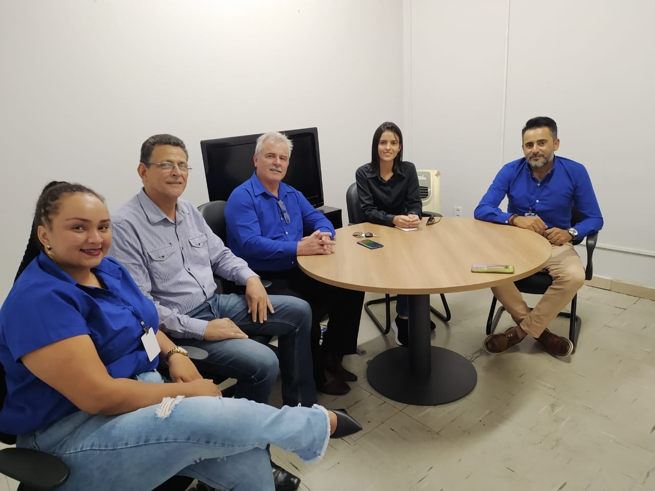 Equipe da Sala do Empreendedor de Guarantã do Norte se reúne com coordenador estadual do CAE