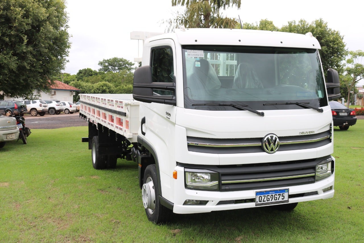 Prefeitura de Guarantã do Norte compra caminhão para  secretaria municipal de educação