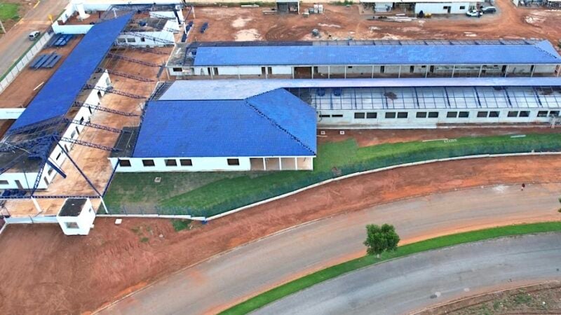 Prefeito prevê que nova escola fica pronta no início do ano em Lucas do Rio Verde