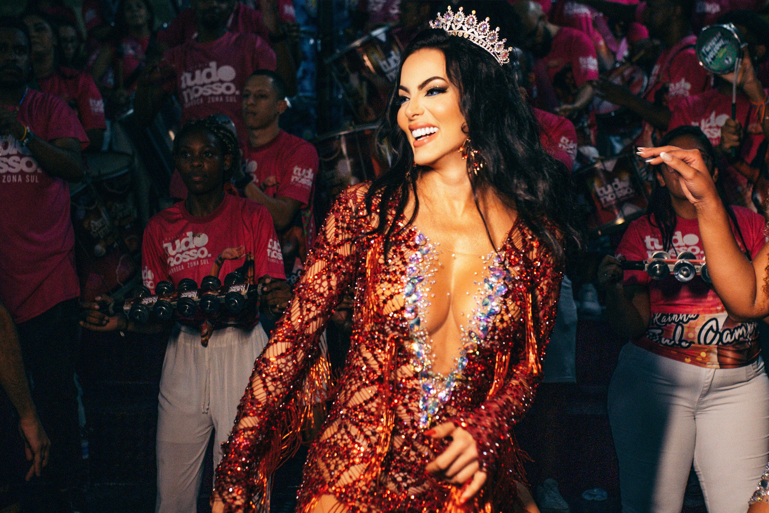 Rainha de Bateria Carla Prata recebe as coirmãs na Festa da Bateria do Tucuruvi