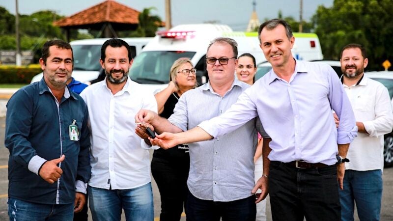 Nova Mutum: prefeito entrega mais 9 veículos e dois caminhões com investimento de R$ 2,6 milhões