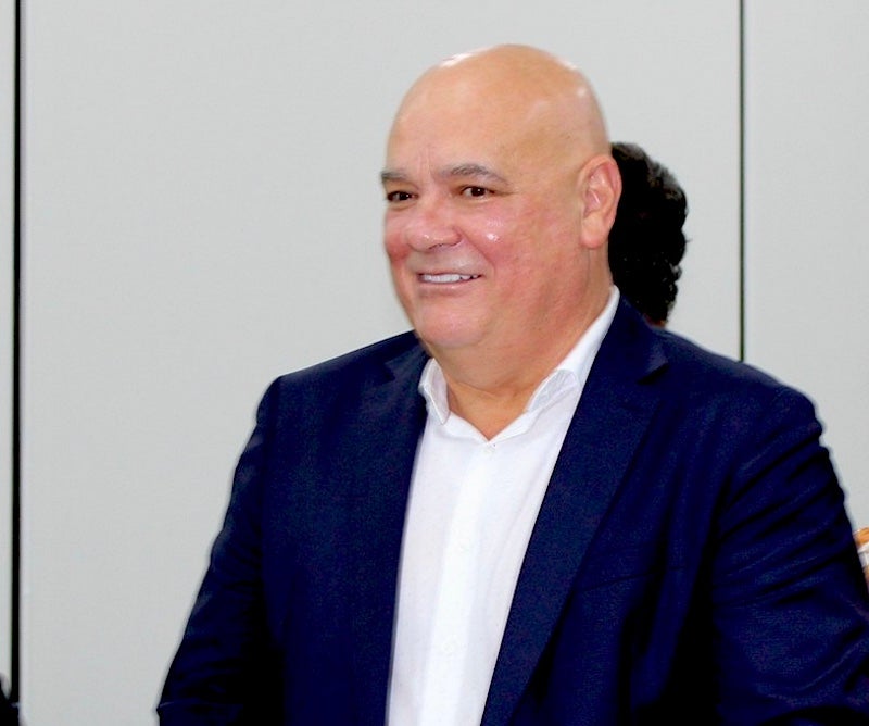 Matéria prima é viabilizada e obra de pavimentação em Peixoto de Azevedo retomada