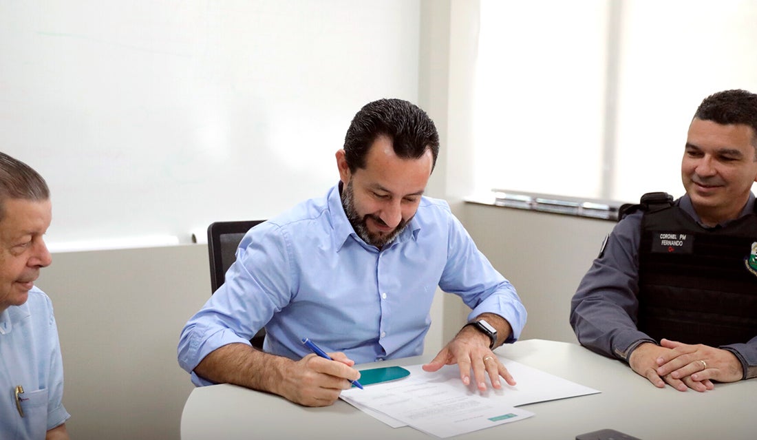 Prefeito de Nova Mutum assina ordem de construir sede da Força Tática