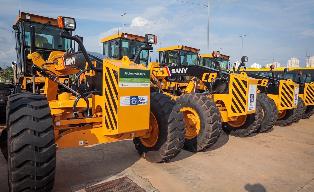 Prefeitos no Nortão avaliam que Mauro faz ação inédita com entrega de maquinários, ônibus e veículos para prefeituras