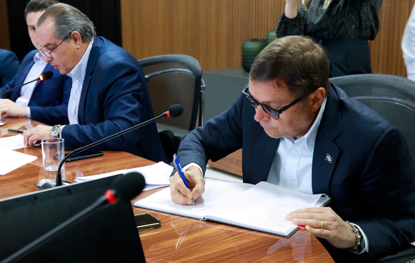 Governo de MT mantém incentivos fiscais para setores produtivos e aumenta para um setor da indústria