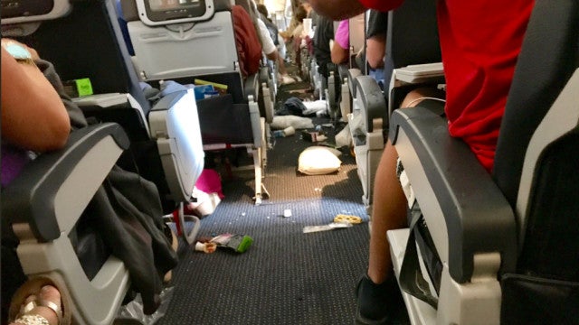 Turbulência em voo entre o Rio de Janeiro e Houston, nos EUA, deixa cinco feridos