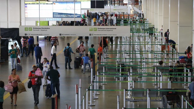PM encontra bomba em estrada que leva ao Aeroporto de Brasília