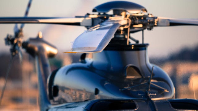 Helicóptero com turistas cai e deixa cinco feridos no Rio de Janeiro