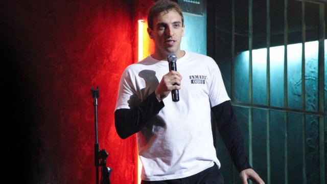 Leo Lins é condenado a pagar R$ 20 mil a mulher que ofendeu na internet