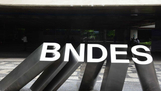 Cada R$ 1 emprestado por BNDES só gerou até R$ 0,25 em investimentos, diz estudo