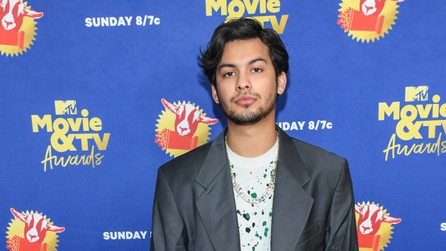 Xolo Maridueña passa Natal no Brasil com Marquezine e família de Xuxa