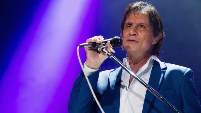 Roberto Carlos faz homenagem ao filho Dudu