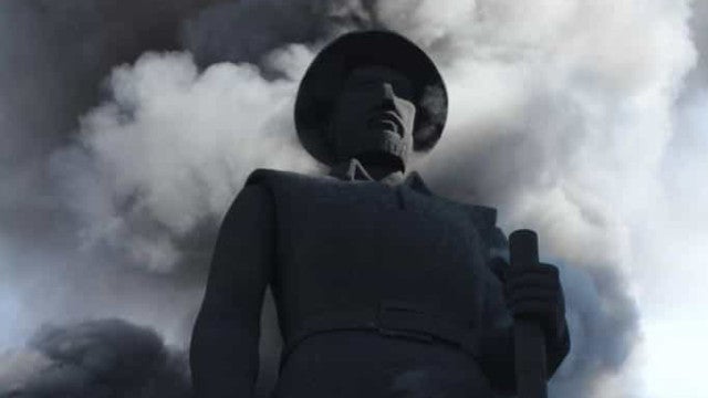 Motoboy é condenado a serviços comunitários por incendiar estátua de Borba Gato