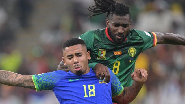 Brasil perde para Camarões, mas avança e pega Coreia do Sul nas oitavas