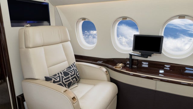 Cada vez mais rara, viagem de avião em 1ª classe chega a custar R$ 80 mil