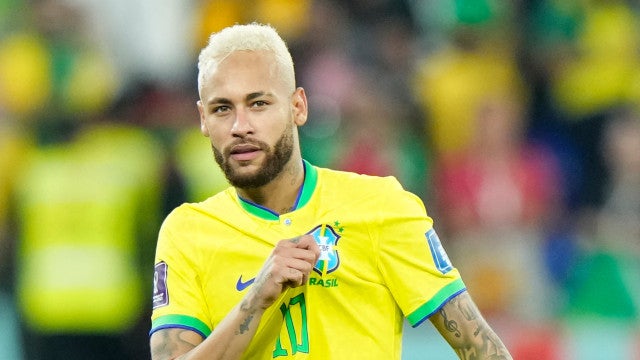 Bastidor da seleção tem bronca de Neymar, dancinha e união contra racismo
