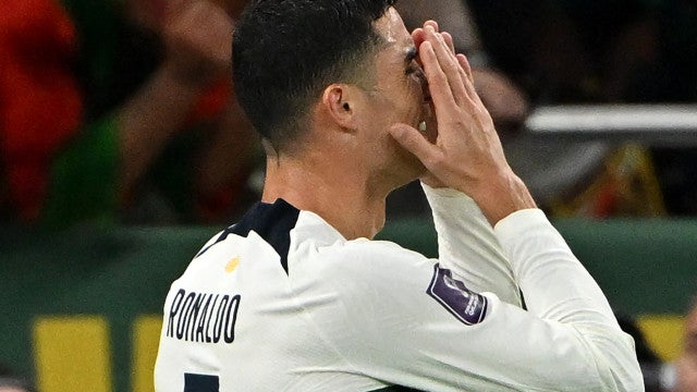 Cristiano Ronaldo chora após eliminação em sua última Copa
