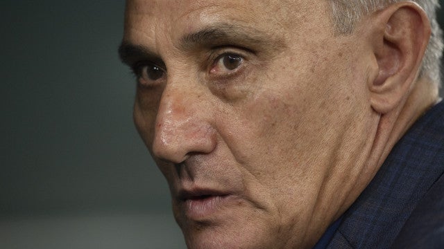 Delegação do Brasil desembarca no Rio após eliminação na Copa do Mundo