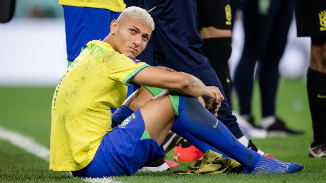 Lesão em Brasil x Croácia pode tirar Richarlison dos gramados por um mês