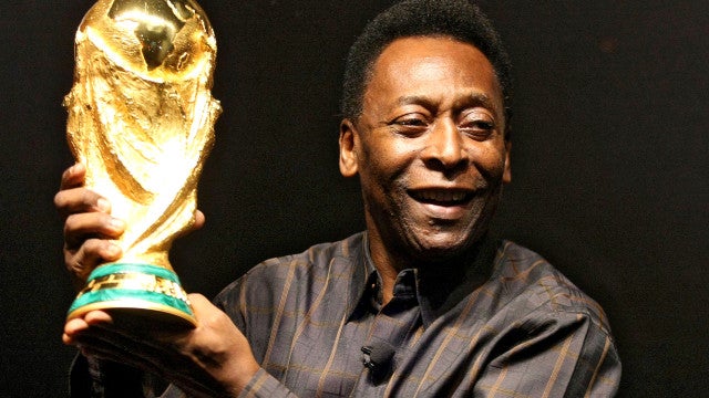 Pelé parabeniza Argentina por título e cita Maradona