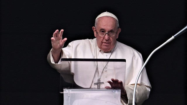 Papa telefona a marido de grávida que morreu a dar à luz gêmeos