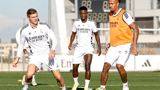 Vini Jr., Rodrygo e Éder Militão voltam aos treinos no Real após decepção na Copa