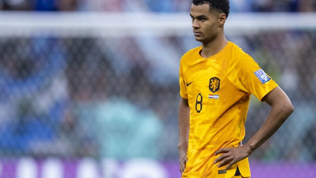 PSV anuncia acordo por ‘transferência recorde’ do atacante Gakpo ao Liverpool