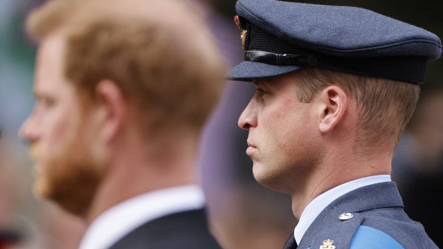 Príncipe Harry acusa William de o atacar fisicamente em 2019