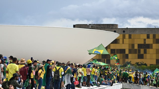 EUA condenam "veementemente" ataque "à democracia" no Brasil