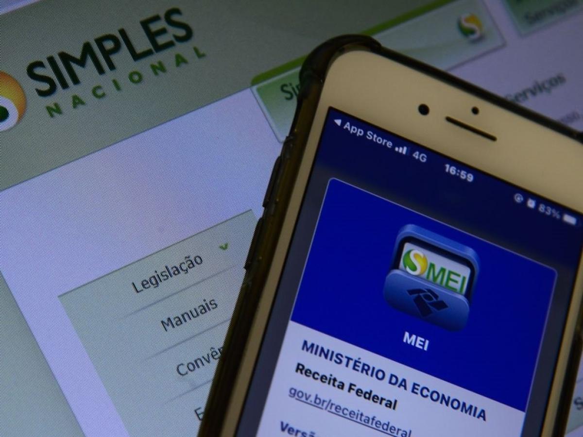 Micro e pequenas empresas têm até 31 de janeiro para aderir e regularizar o Simples Nacional