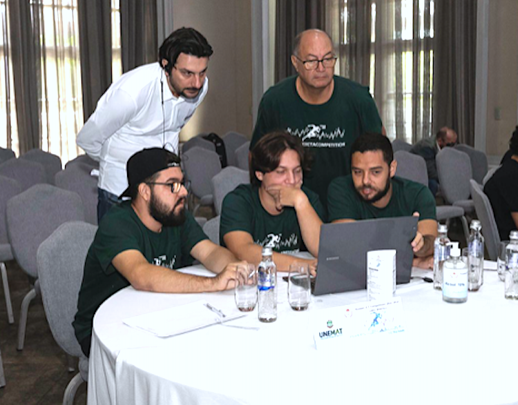 Acadêmicos da Unemat seguem como finalistas da América Latina de competição em tecnologia da informação