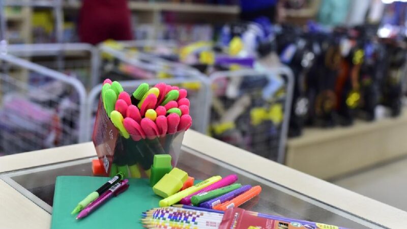 Procon estadual orienta consumidor sobre compra de materiais escolares