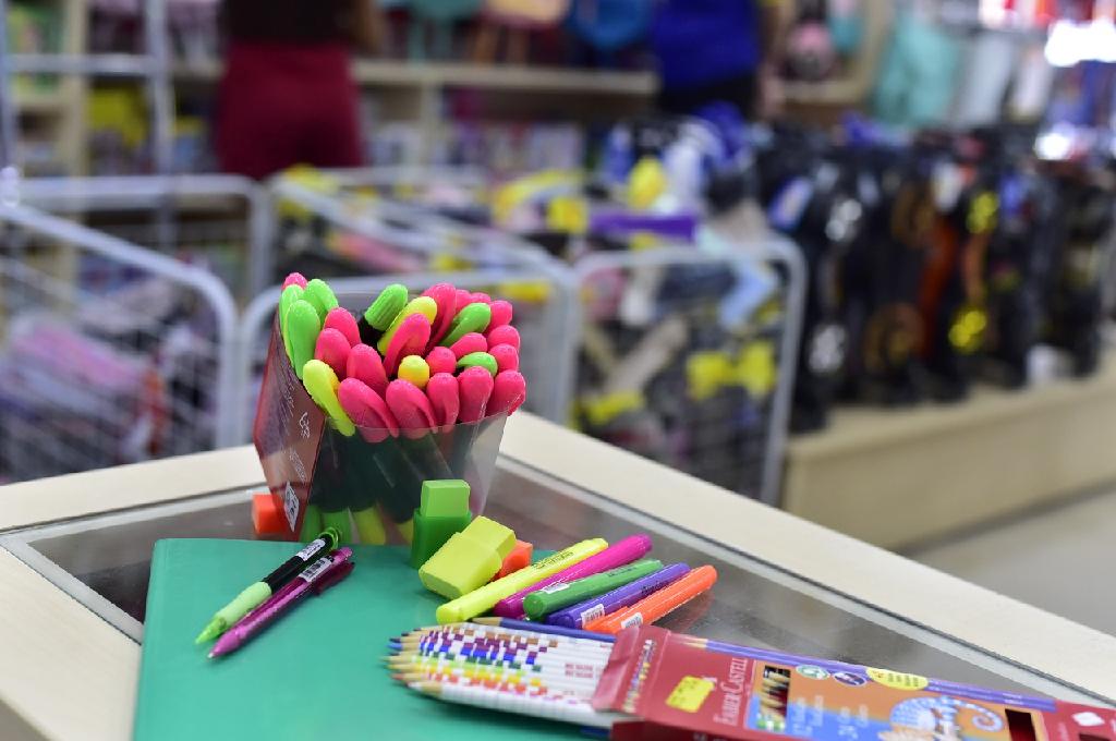 Procon estadual orienta consumidor sobre compra de materiais escolares