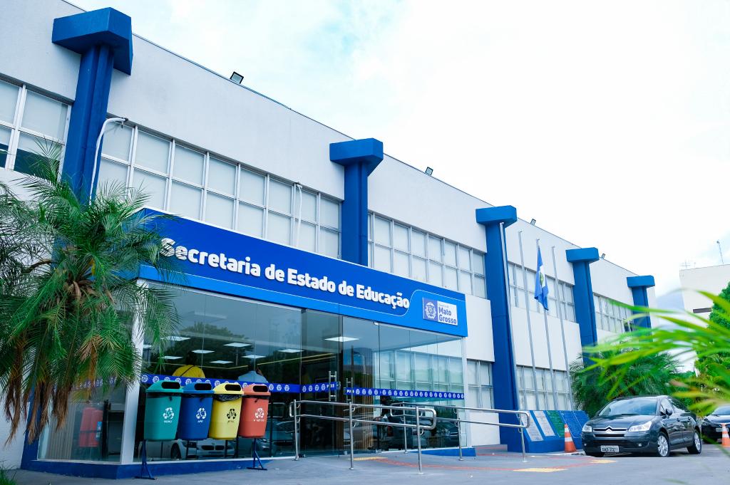 Governo do Estado anuncia auxílio de R$ 900 para estudantes quilombolas da UFMT