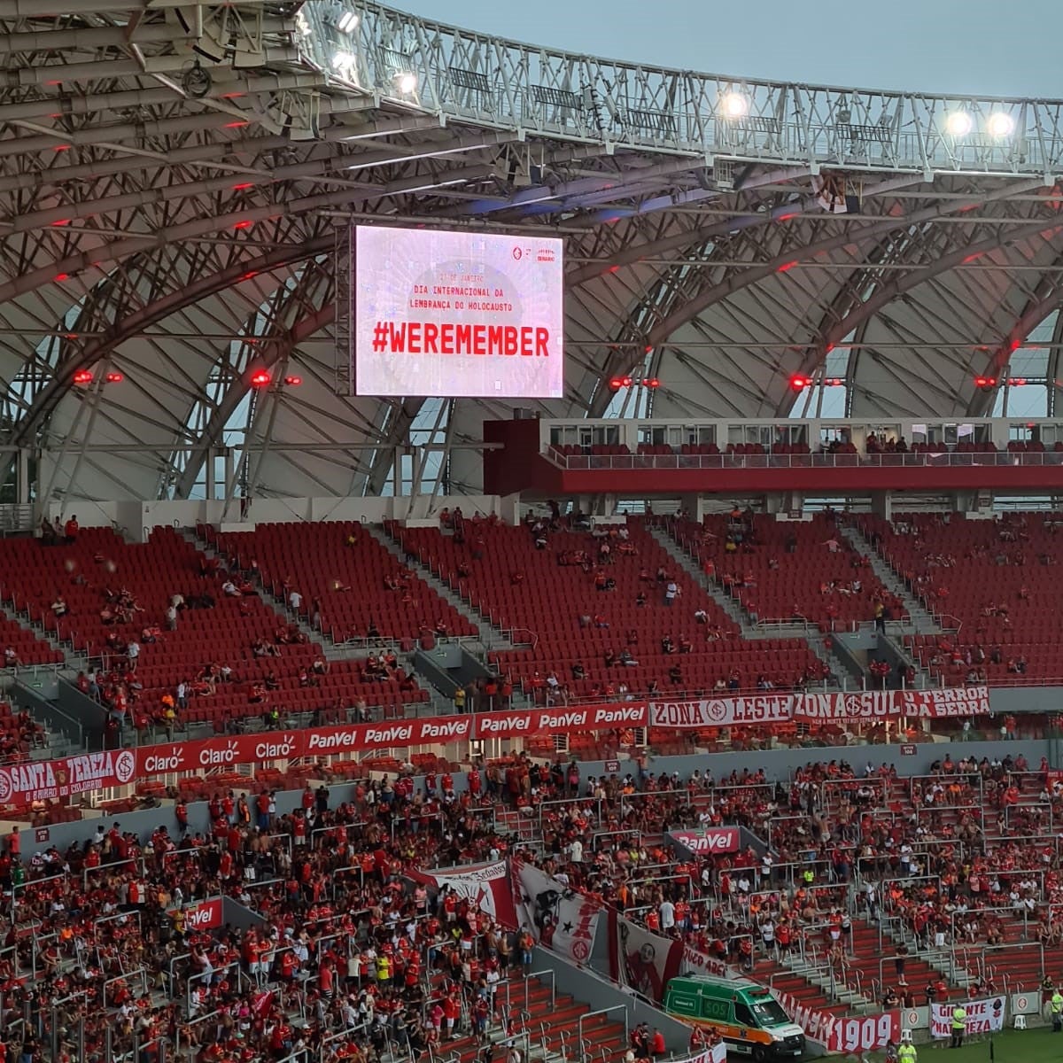 Partida entre Internacional e São Luís tem ação em memória às vítimas do Holocausto