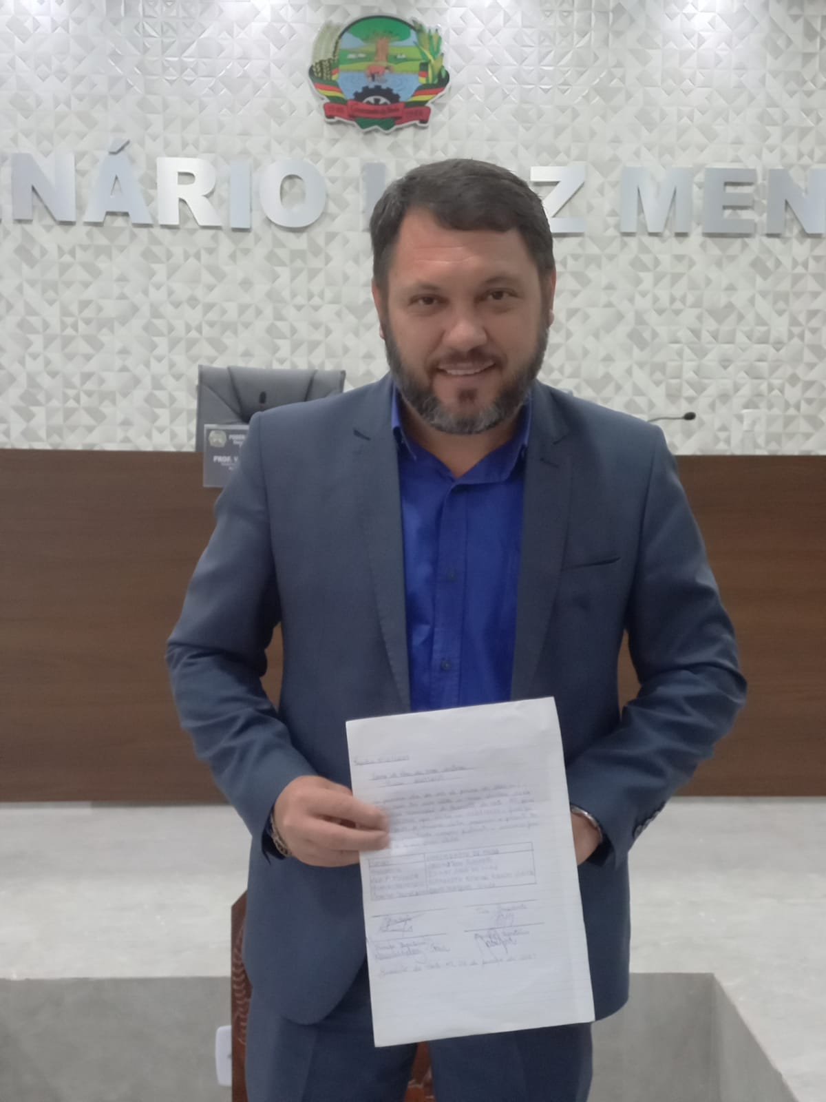 Vereador Valcimar toma posse para o segundo mandato como presidente da Câmara de Guarantã do Norte
