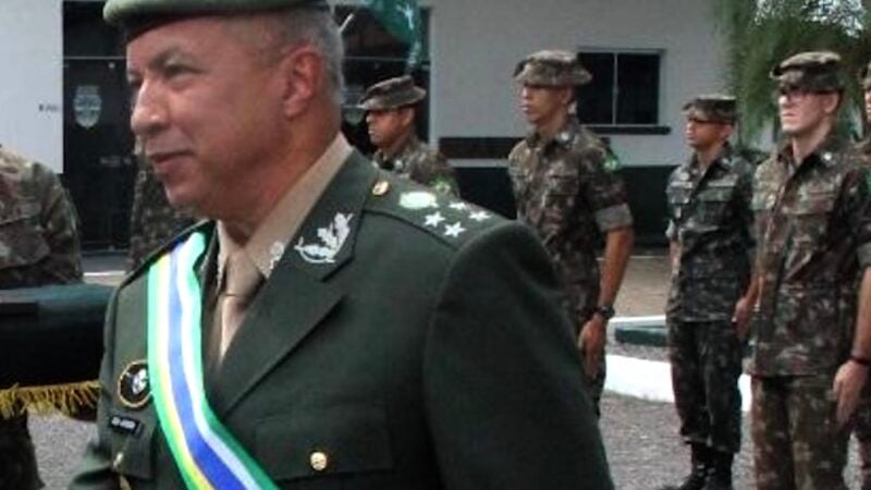 Lula demite general mato-grossense que era comandante do Exército