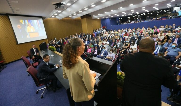 Com meta de revolução no direito ao esporte para todos, Ana Moser assume o Ministério do Esporte
