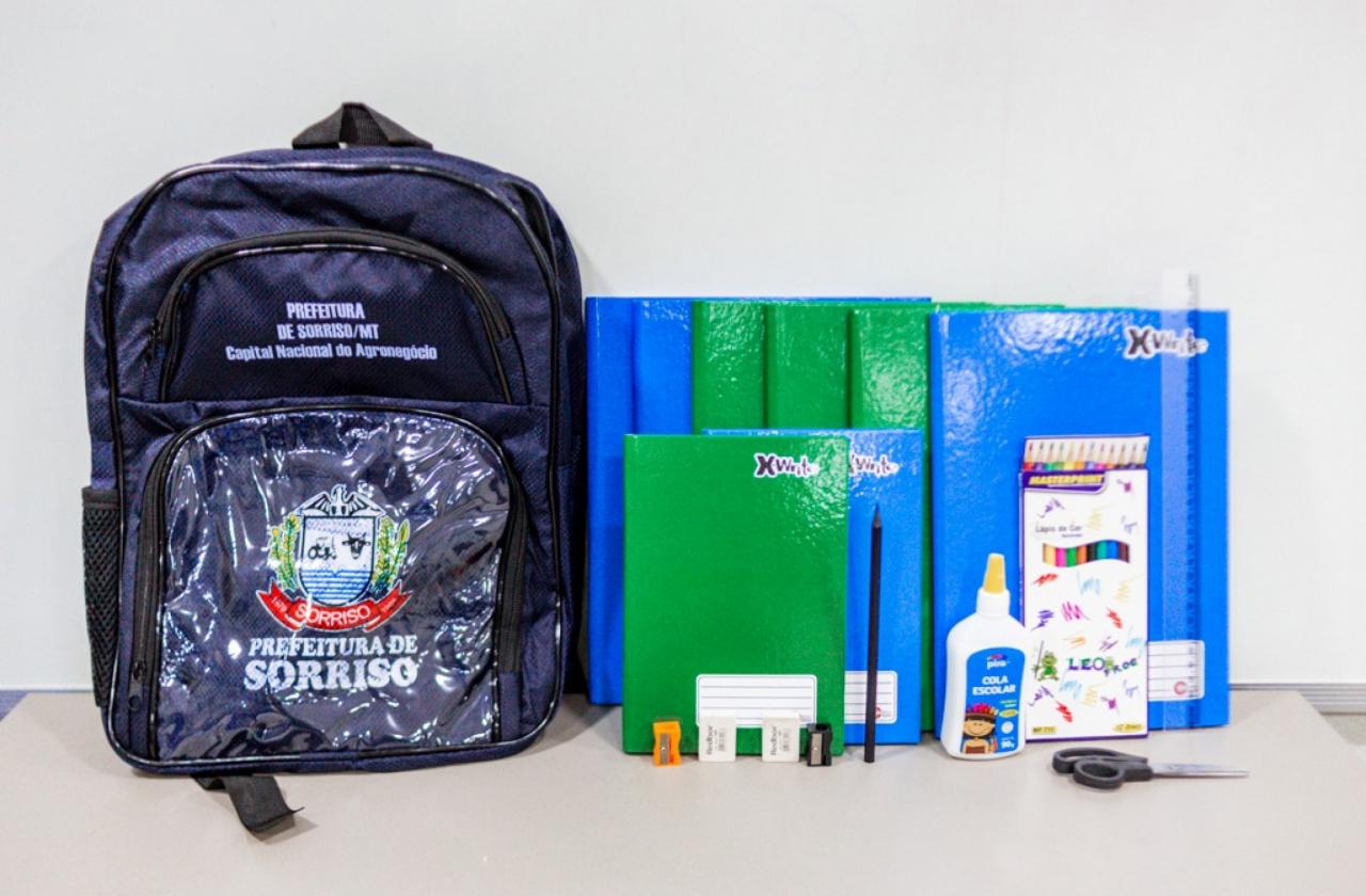 Prefeitura inicia 5ª entrega dos kits escolares para alunos da rede municipal