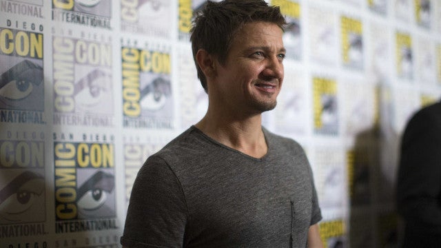 Veículo que passou por cima da perna de Jeremy Renner pesa 6.500 kg
