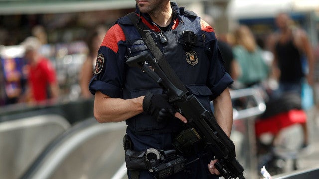 Quatro presos após ataque homofóbico em trem de Barcelona