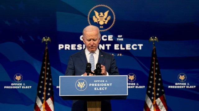 Biden chega à metade do mandato ofuscado por caso de papéis sigilosos